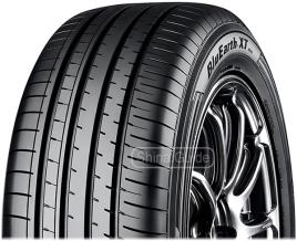 Yokohama 215/60R17 96V AE61